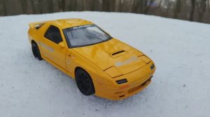 Обзор модели Mazda RX-7 от Jinlifang