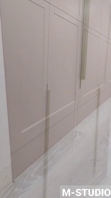 Шкаф распашной. Наша работа. Производство качественной мебели в Анапе M-STUDIO. смотреть онлайн