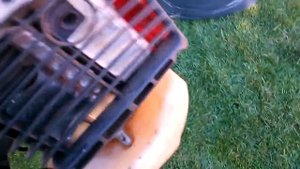 Homelite HBC 26 SJ (2008)fűkasza indítás (cold start)