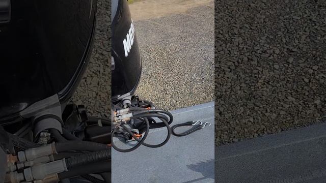 2005 Mercury 225hp OptiMax DFI oil-injected 2-stroke смотреть онлайн