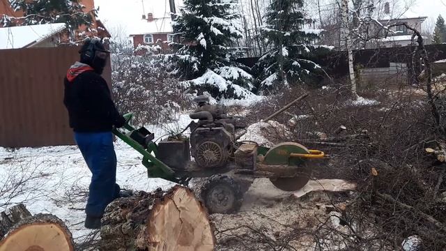 Корчевка пней дробилкой