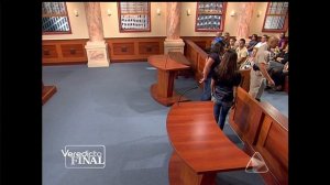 BIG ASS LATINA IN TIGHT JEANS/ LATINA CULONA EN JEANS APRETADOS