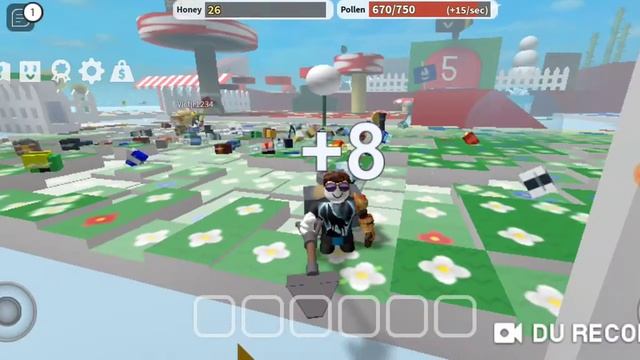 СИМУЛЯТОР ПЧЕЛОВОДА 2021 В ROBLOX! СУРОВАЯ АРМИЯ ПЧЁЛ НАПАДАЕТ НА МЕНЯ!