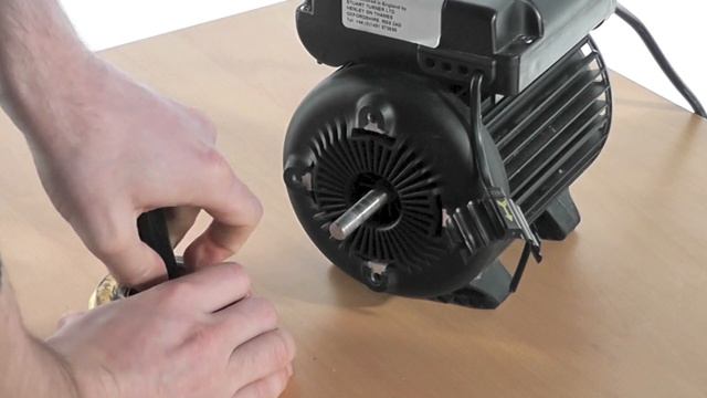 Stuart Turner Monsoon Pump - Seal Replacement смотреть онлайн