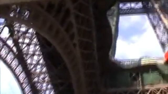 Эйфелева башня смотреть онлайн