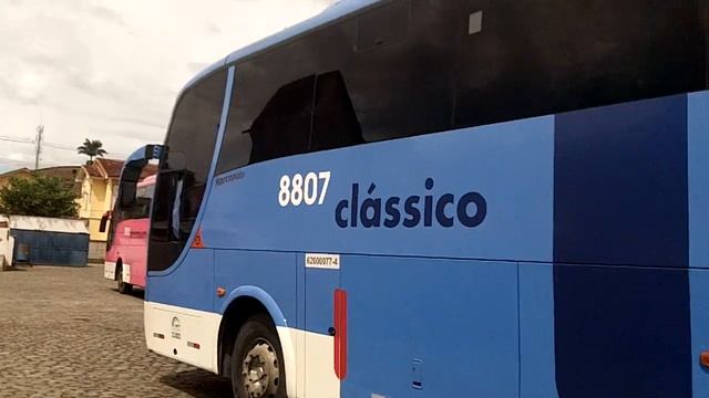 Waguinho Guitar mostrando a garagem de Valença RJ