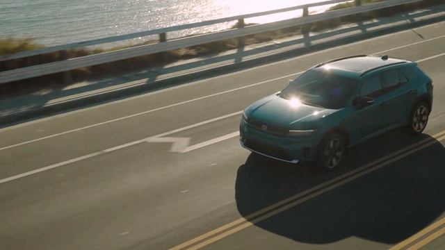 2024 Prologue Walkaround: Driving & Charging смотреть онлайн