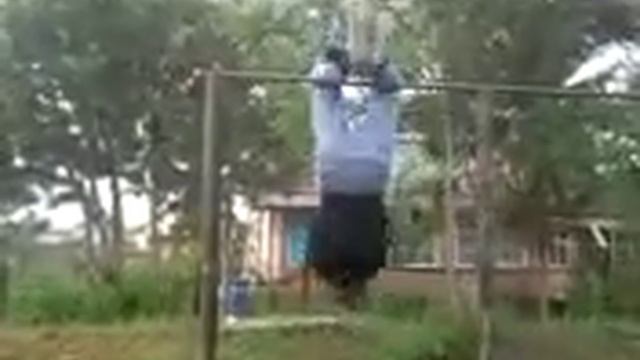 Новый трюк на турнике смотреть онлайн