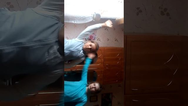 Песня мы маленькие звезды смотреть онлайн