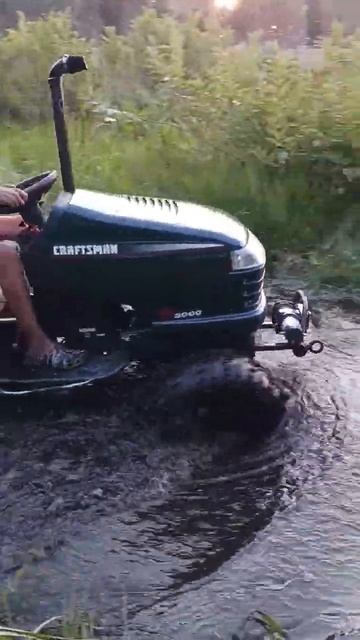 🤣Craftsman goes through the deep swamp смотреть онлайн