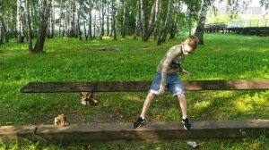 Ребята танцуют под песню Любимка