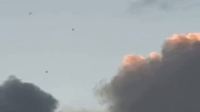 Spherical UFOs\Шарообразные НЛО смотреть онлайн