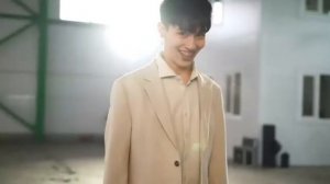 Аслан Шукаша флексят под музыкой бархатные тяги