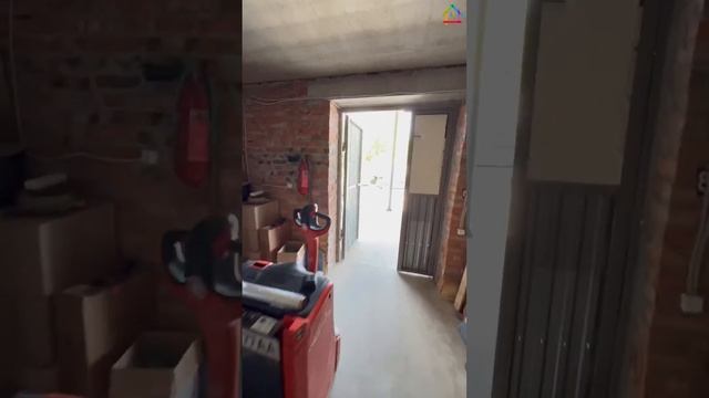 Відео огляд складу 273 м2, наливна підлога, рампа, вул. Зелена 301