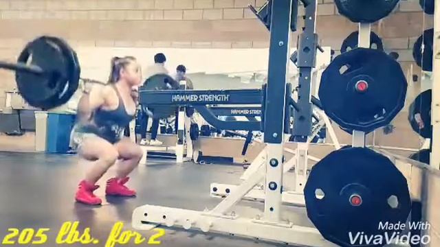 BACK SQUATS AT 205 lbs. смотреть онлайн