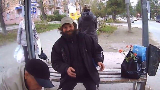 Андрюха багажник,самая первая сьемка,когда он не бомжавал ! смотреть онлайн