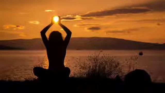 Natal Sun Trine/Sextile Neptune: Harmonious Flow Between Identity & True Self. Artistic Mystic🧘♀️