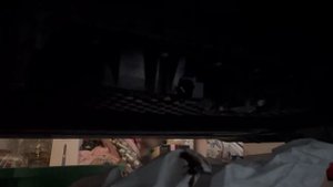 Замена масла в двигателе Volkswagen Tiguan 2022. Все просто но сделано не надежно.