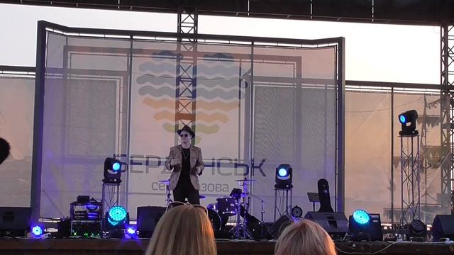 Концерт молодих виконавців до Дня міста (Частина 2) смотреть онлайн