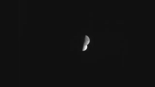 Saturn's moon Dione Animation смотреть онлайн