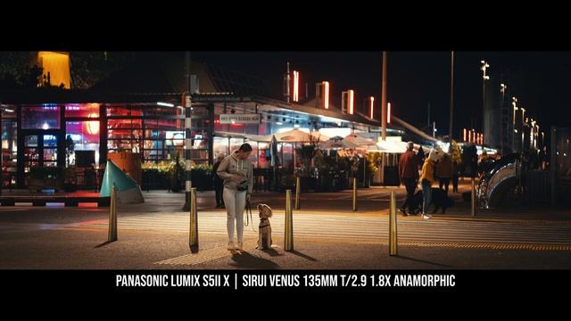 Sirui 135mm T/2.9 1.8x Anamorphic tested on Lumix S5IIx (FF L-mount/Sony//Nikon Z/Canon RF) смотреть онлайн