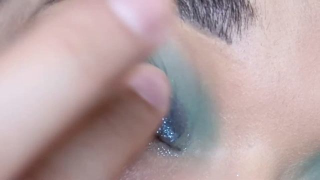 Huda Beauty Mercury Retrograde #hudabeauty #MercuryRetrograde смотреть онлайн