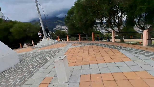 Эквадор 2024 столица Кито. Холм Panecillo, virgen del Panecillo Quito Ecuador смотреть онлайн