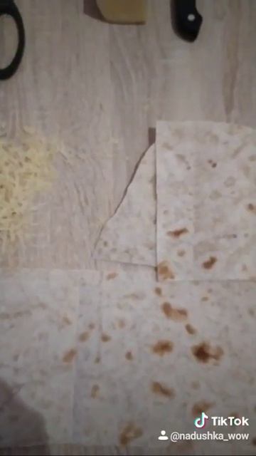Быстрая, хрустящая закуска к пиву из лаваша и сыра