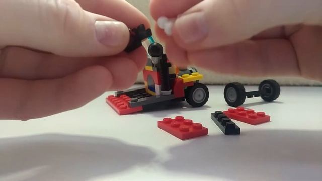 Сборка Старинного автомобиля из LEGO смотреть онлайн