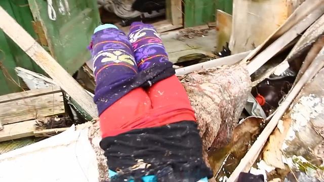 БАБКА С СЕРПОМ НАПАДАЕТ НА ПРОХОЖИХ!!! (2 СЕЗОН) ВСЕ СЕРИИ СЕРПСКАЯ БАБКА смотреть онлайн