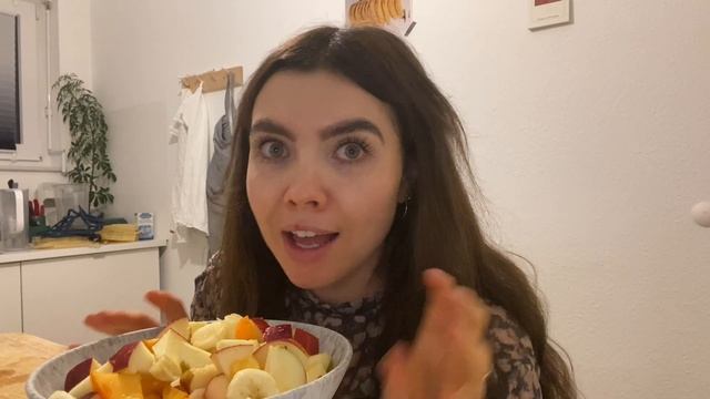 How to deal with weight gain and cravings during your period смотреть онлайн