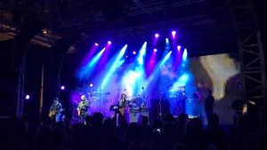 Машина времени -не стоит прогибаться под изменчивый мир.