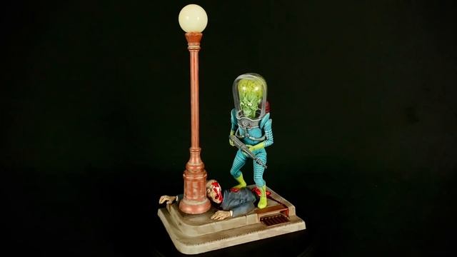 Moebius Models: Mars Attacks! Martian Figure Model Kit For 50th Anniv. of Topps Trading Cards Revie