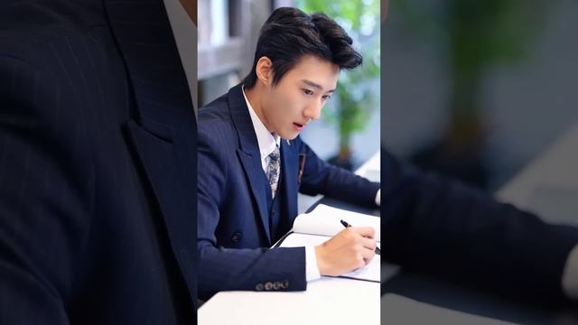 【赵振栋💕王子怡】《傅总的白月光又甜又野》男友和妹妹偷情被女孩抓包，灰姑娘賭氣當街抓一個男人熱吻閃婚，殊不知這人竟是京城首富！#短剧 #霸道总裁 #甜宠 #电视剧