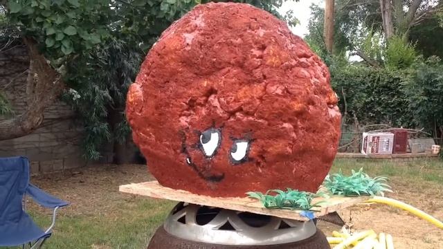 DIY ATHF Props : Meatwad and Mooninite Err Piñata смотреть онлайн