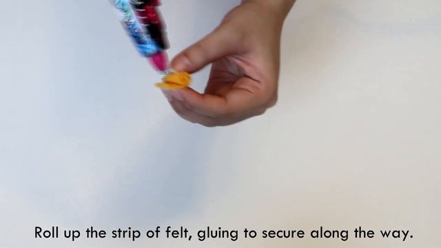 DIY - Felt Flower Wreath (EASY!) смотреть онлайн