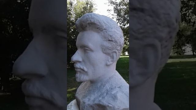 Бюсты в Музеоне:паркотерапия с Венерой Алмаевой. смотреть онлайн