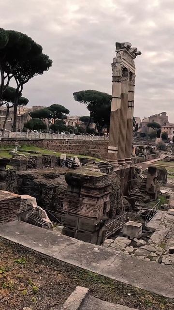 Il Tempio di Venere Genitrice uno sguardo ravvicinato all'eleganza dell'architettura romana смотреть онлайн