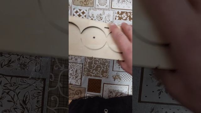 Распаковка и видеообзор шаблона для сверления отверстий для подрозетников.