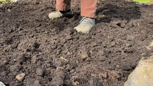 My Folks Help Me Start My Garden - Flowers & Potatoes смотреть онлайн