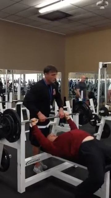 Bench Press: 205 lbs. x 2 смотреть онлайн