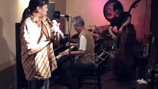 Flute Madness meets Katuyuki Itakura "Prelude 2/2" смотреть онлайн