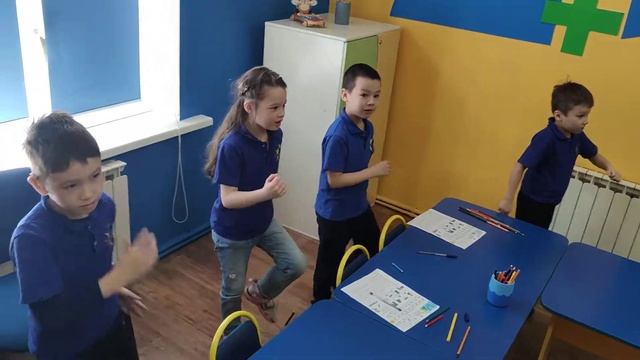 3.3. Ход урока Fastrackids. Двигательная активность. смотреть онлайн