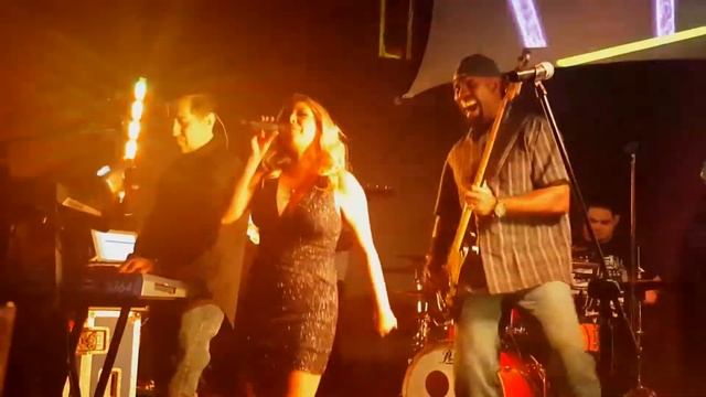 February 18, 2016 Show me tonight Bruno Mars cov. Victoria Acosta смотреть онлайн