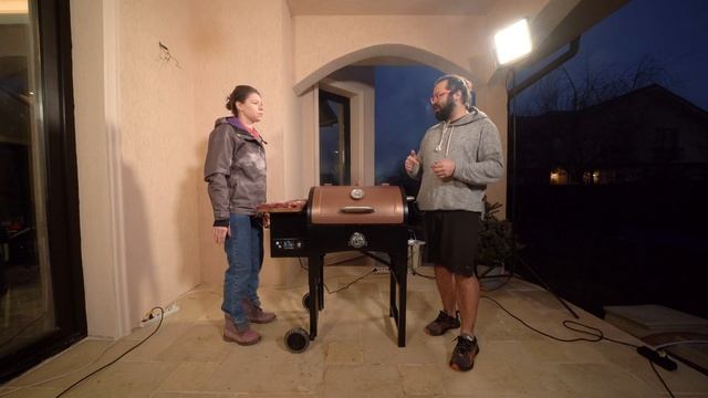 Am făcut un brisket cu fum de whisky pe Pit Boss Tailgater timp de 12 ore смотреть онлайн