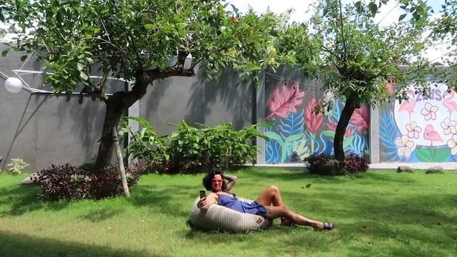 Рисуем космос на Бали смотреть онлайн