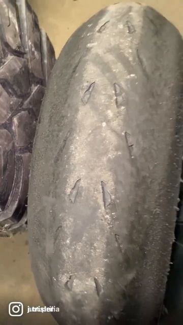 Tire changing time!!!😎 смотреть онлайн