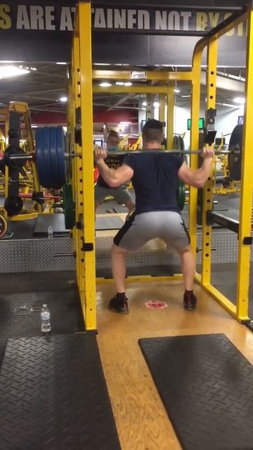 MY FIRST 405 POUND SQUAT #p/r #squat смотреть онлайн