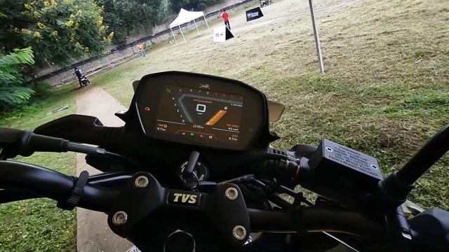 Best Tech on a 125 cc Bike TVS Raider 125 with TFT Console Navigation, Voice Command, Bluetooth смотреть онлайн
