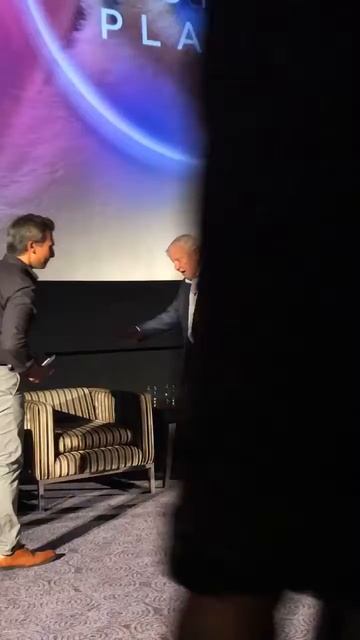 Sir David Attenborough at Seven Worlds, On Planet screening in Bristol смотреть онлайн